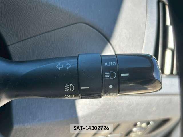 Toyota PRIUS 2012-12 8075185-10