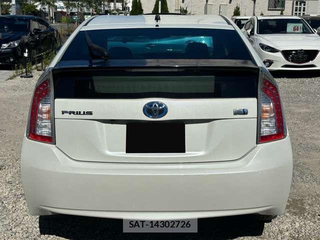 Toyota PRIUS 2012-12 8075185-17
