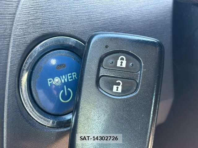 Toyota PRIUS 2012-12 8075185-7