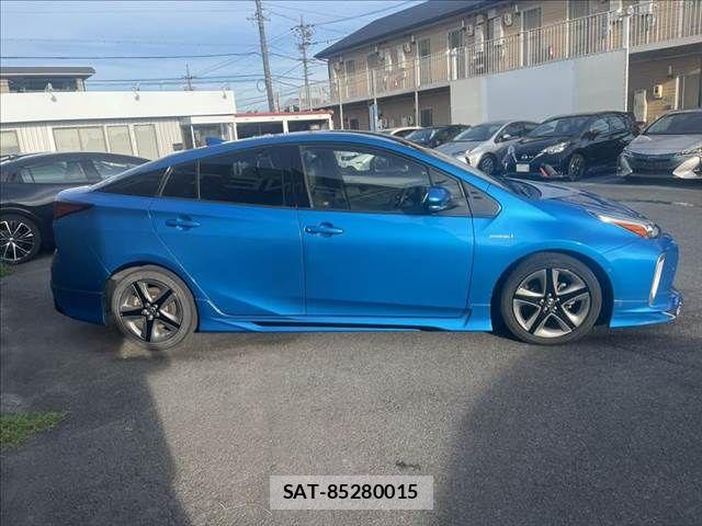 Toyota PRIUS 2019-03 8075161-12