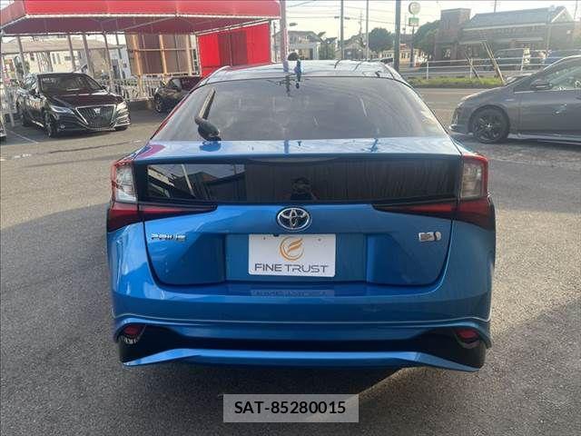 Toyota PRIUS 2019-03 8075161-14