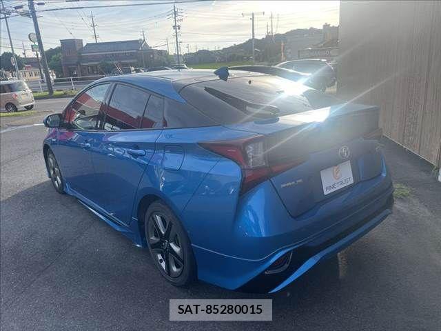 Toyota PRIUS 2019-03 8075161-15