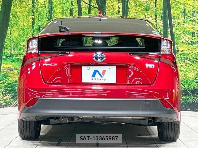Toyota PRIUS 2019-06 8075155-14