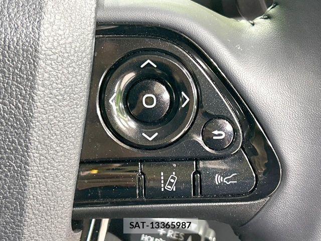 Toyota PRIUS 2019-06 8075155-4