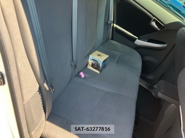 Toyota PRIUS 2011-08 8075187-12