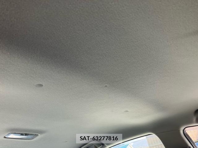 Toyota PRIUS 2011-08 8075187-21