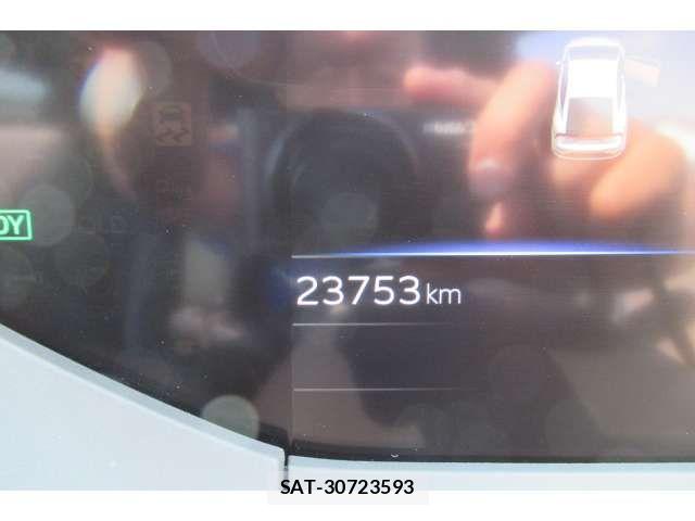 Toyota PRIUS 2023-06 8075140-9
