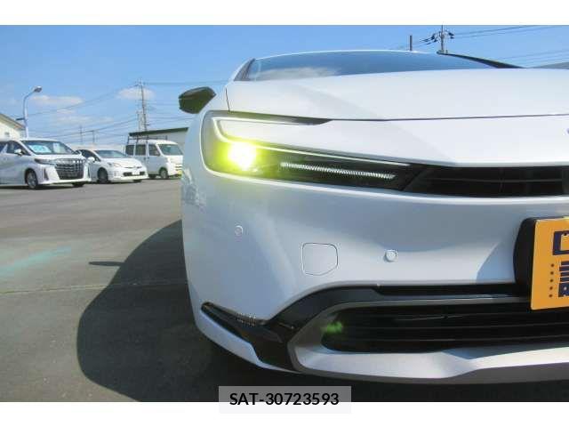 Toyota PRIUS 2023-06 8075140-15