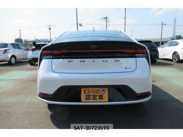 Toyota PRIUS 2023-06 8075140-5