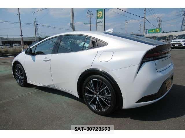 Toyota PRIUS 2023-06 8075140-6