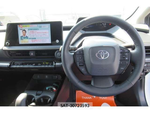 Toyota PRIUS 2023-06 8075140-8