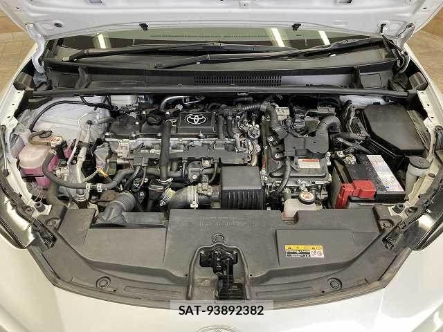 Toyota PRIUS 2023-05 8075149-17