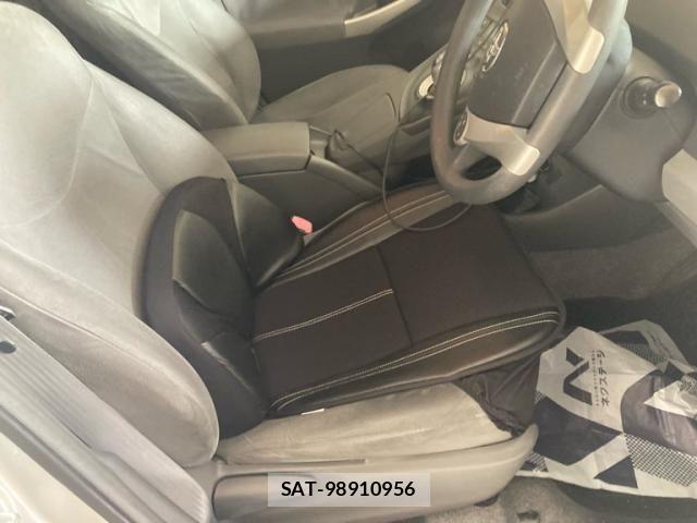 Toyota PRIUS 2009-07 8075194-14