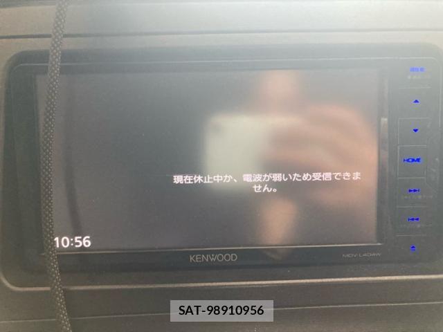 Toyota PRIUS 2009-07 8075194-19