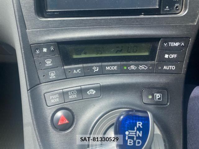 Toyota PRIUS 2011-11 8075199-19