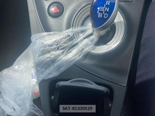 Toyota PRIUS 2011-11 8075199-20