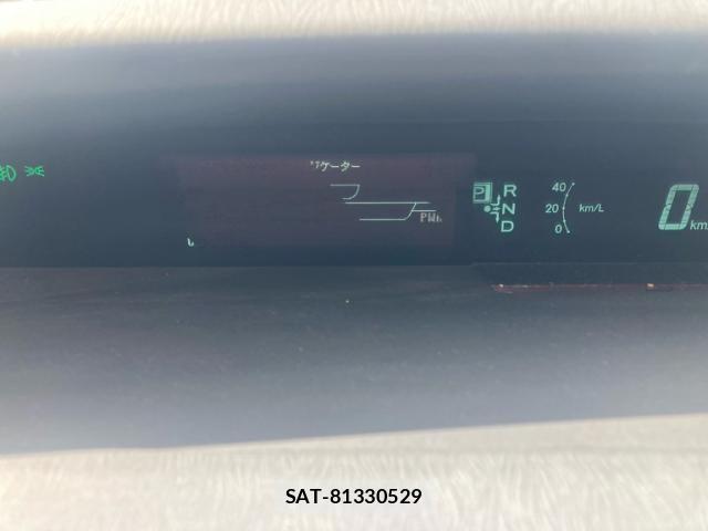 Toyota PRIUS 2011-11 8075199-23
