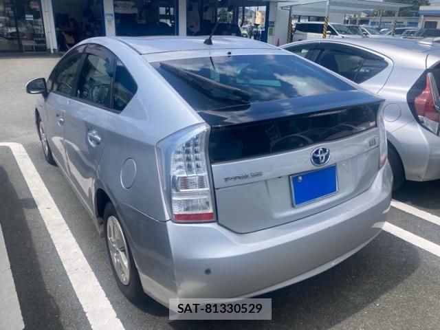 Toyota PRIUS 2011-11 8075199-4