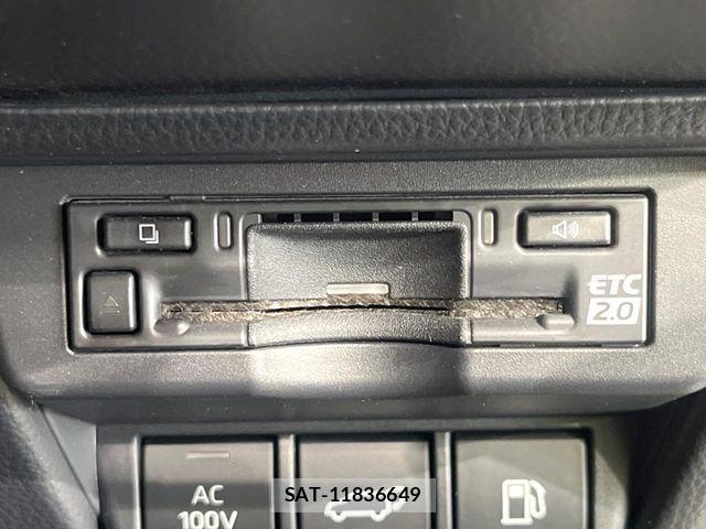 Toyota PRIUS 2023-08 8075143-5