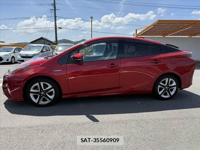 Toyota PRIUS 2016-03 8075169-10