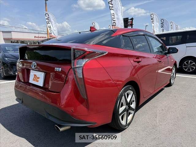 Toyota PRIUS 2016-03 8075169-12