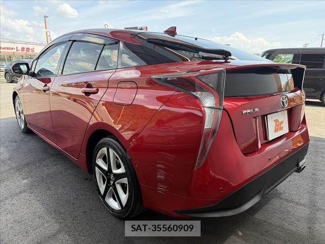 Toyota PRIUS 2016-03 8075169-14