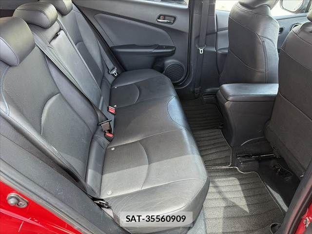 Toyota PRIUS 2016-03 8075169-17