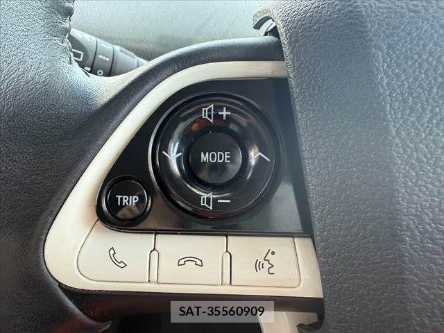 Toyota PRIUS 2016-03 8075169-21