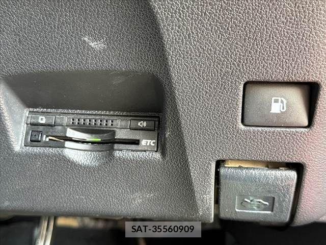 Toyota PRIUS 2016-03 8075169-24