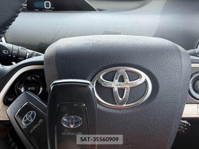 Toyota PRIUS 2016-03 8075169-5