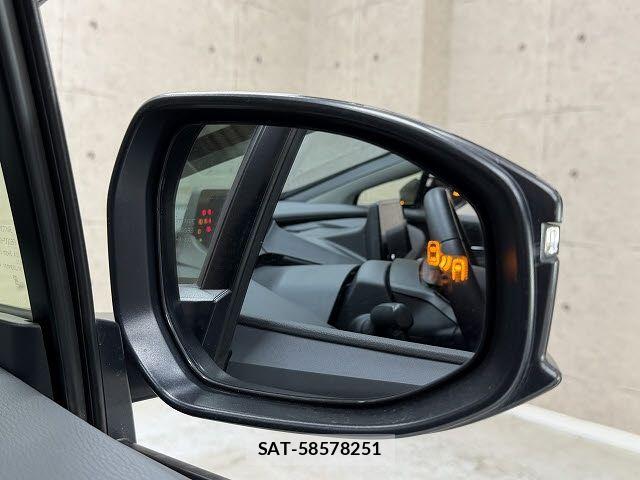 Toyota PRIUS 2024-04 8075147-18