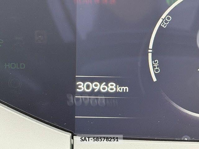 Toyota PRIUS 2024-04 8075147-20