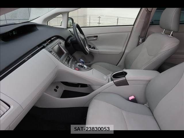 Toyota PRIUS 2012-03 8075168-14
