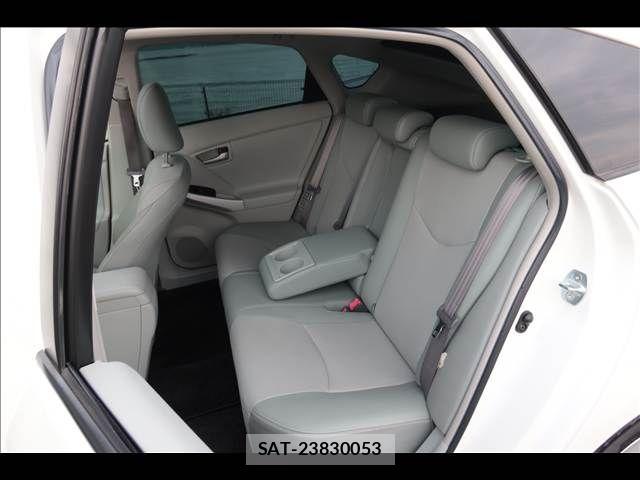 Toyota PRIUS 2012-03 8075168-16