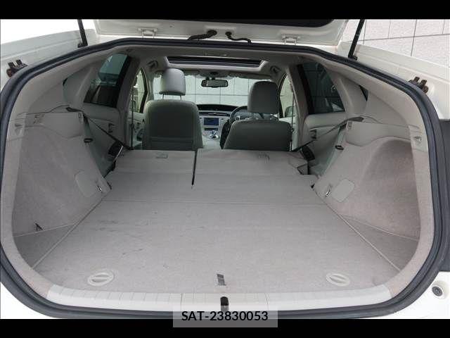 Toyota PRIUS 2012-03 8075168-18