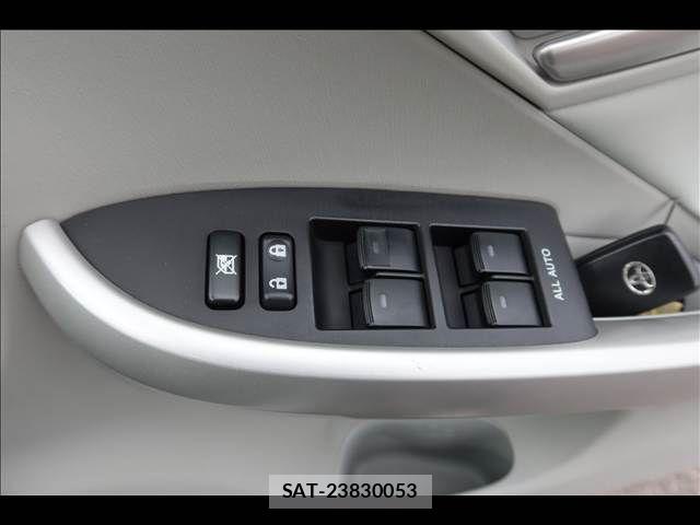 Toyota PRIUS 2012-03 8075168-21