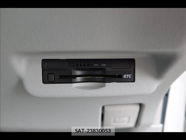 Toyota PRIUS 2012-03 8075168-24
