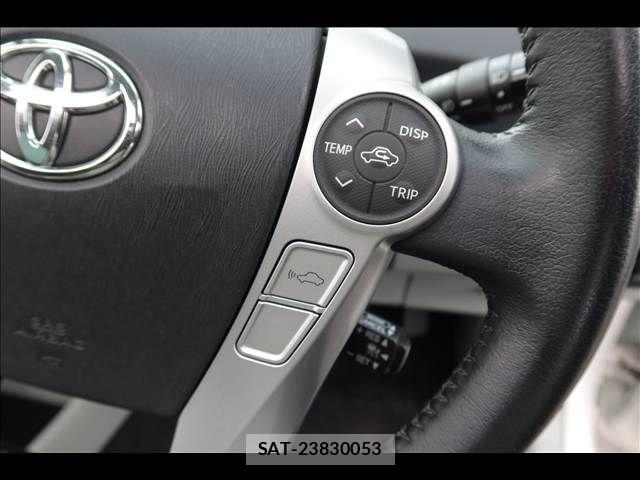 Toyota PRIUS 2012-03 8075168-28