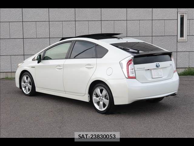 Toyota PRIUS 2012-03 8075168-3