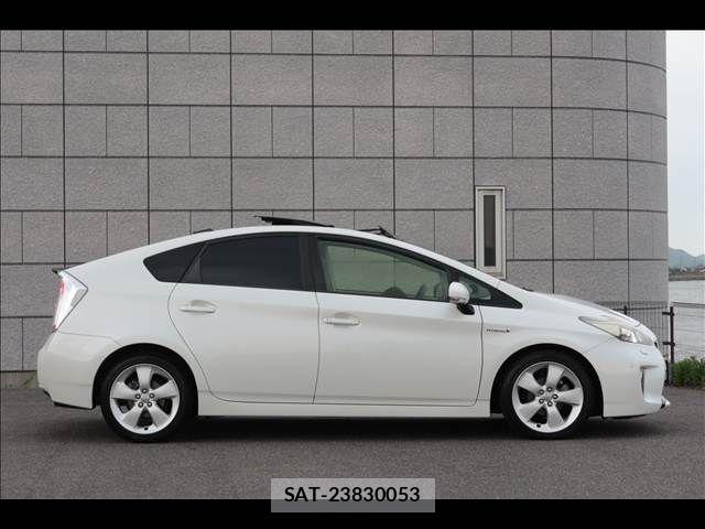 Toyota PRIUS 2012-03 8075168-6