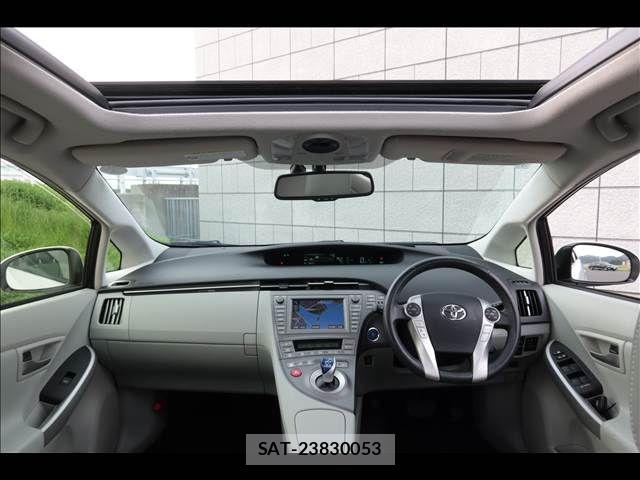 Toyota PRIUS 2012-03 8075168-8