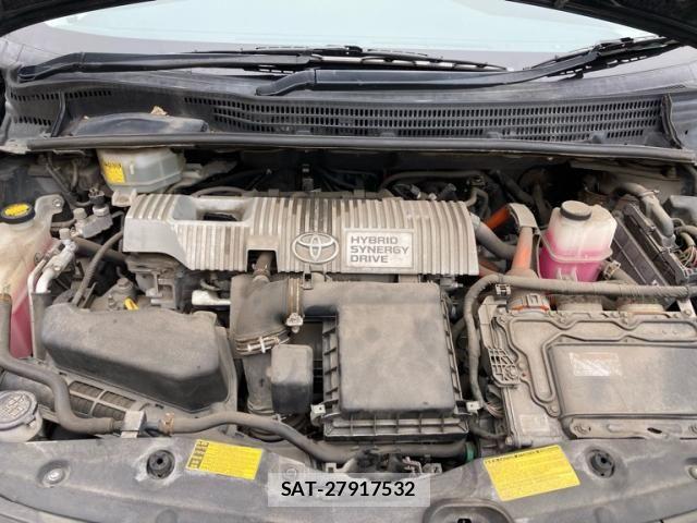 Toyota PRIUS 2013-06 8075188-16
