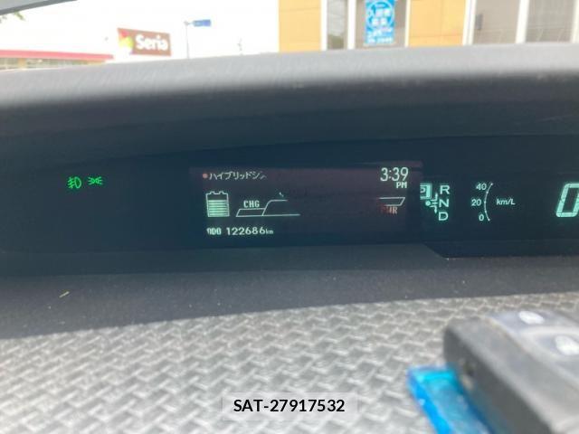 Toyota PRIUS 2013-06 8075188-18