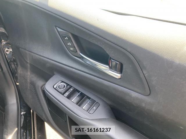 Toyota PRIUS 2023-07 8075145-12