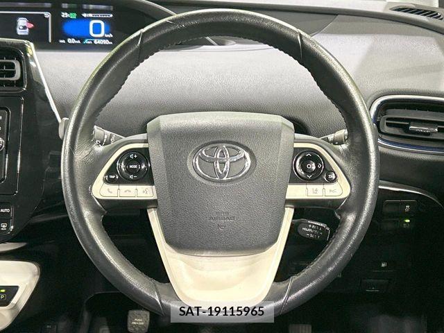 Toyota PRIUS 2018-03 8075158-10