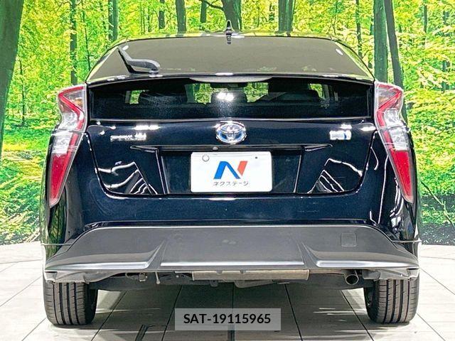 Toyota PRIUS 2018-03 8075158-14
