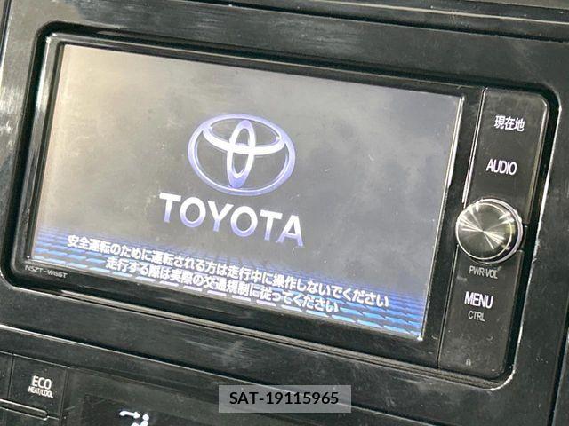 Toyota PRIUS 2018-03 8075158-2