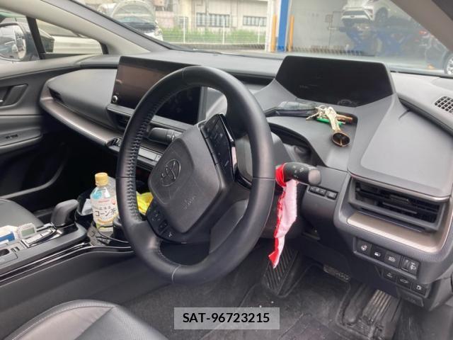 Toyota PRIUS 2023-10 8075142-16