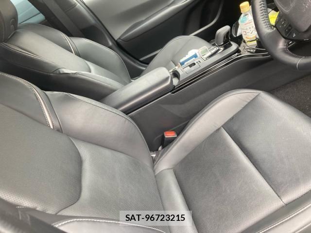 Toyota PRIUS 2023-10 8075142-17