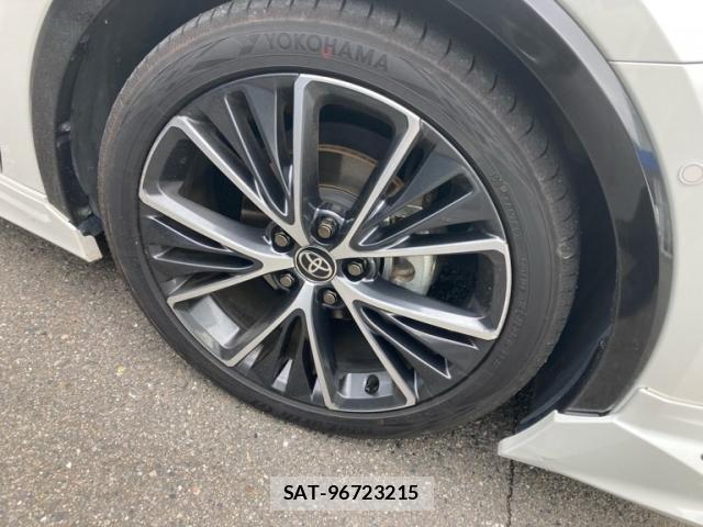 Toyota PRIUS 2023-10 8075142-3